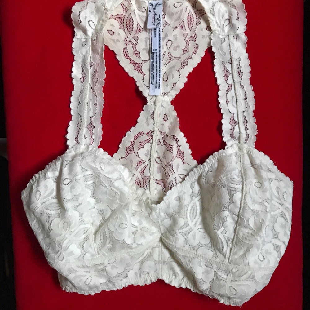 FREE PEOPLE Intimately Racer Back Pullover Deep V Crochet Lace Halter Bralette - Picture 2 of 6